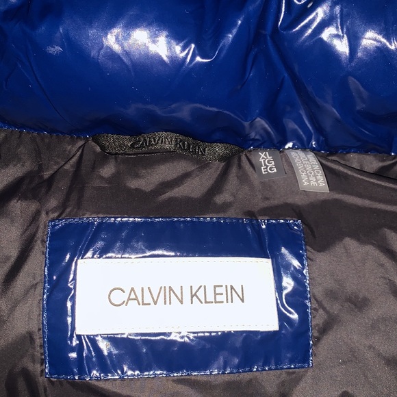 Calvin Klein puffer jacket - Picture 3 of 5